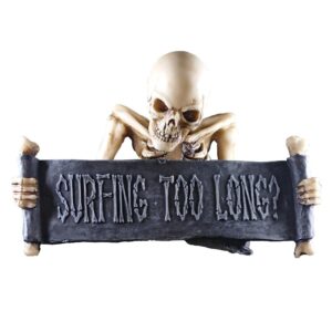 Agora - Prydnad - Skelett med skylt: Surfing too long?